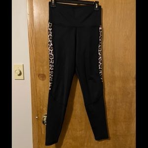 Leopard detail leggings